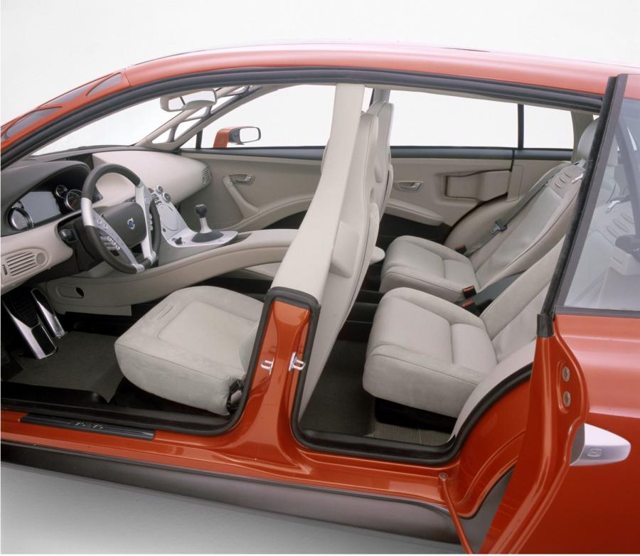  Volvo Safety Concept Car 2001 года  (фото 5 из 20)